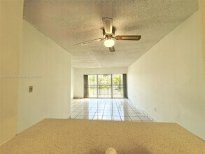 20 NW 87th Ave in Miami, FL - Building Photo - Building Photo