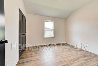 500 N Cyn Ter in Mustang, OK - Building Photo - Building Photo