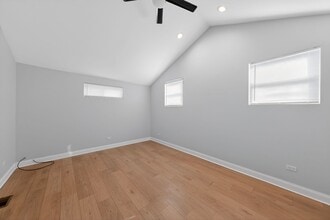 225 Meadow Ln in Chicago Heights, IL - Foto de edificio - Building Photo