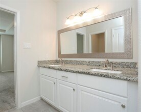 13823 Leabrandon Ln in Houston, TX - Building Photo - Building Photo