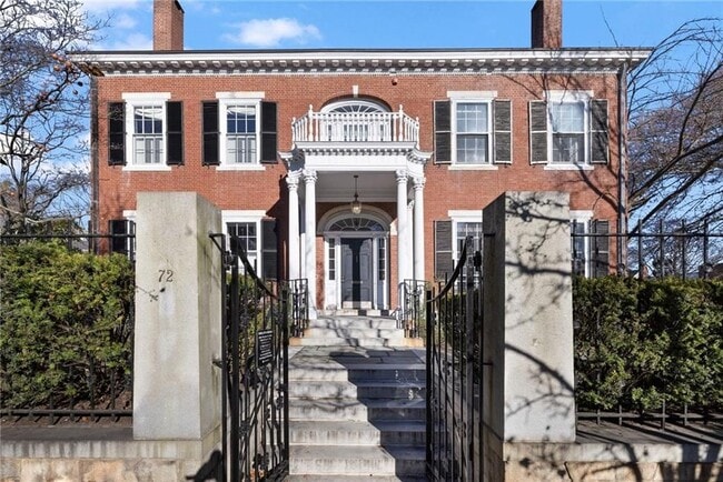 property at 72 Manning St