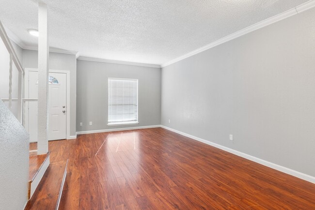 14814 Perthshire Rd in Houston, TX - Foto de edificio - Building Photo