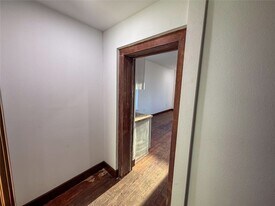 107 E Stone St, Unit B in Collinsville, TX - Building Photo