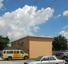 Willowbrook II Apartments in Pembroke Pines, FL - Building Photo - Building Photo