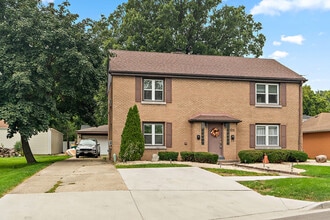 1111 Lincoln St in Lockport, IL - Building Photo - Building Photo