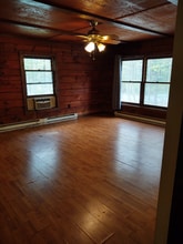 206 Sellersville Dr in East Stroudsburg, PA - Foto de edificio - Building Photo