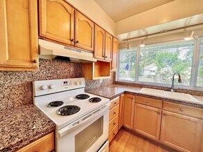 3610 NE 81st Ave in Portland, OR - Building Photo - Building Photo