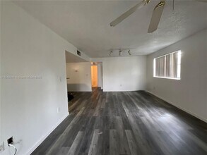 9877 Nob Hill Ct in Sunrise, FL - Building Photo - Building Photo