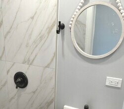 224 E Cass St in Joliet, IL - Foto de edificio - Building Photo