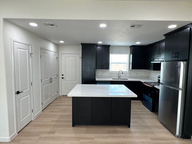 202 Evergreen St, Unit A Evergreen