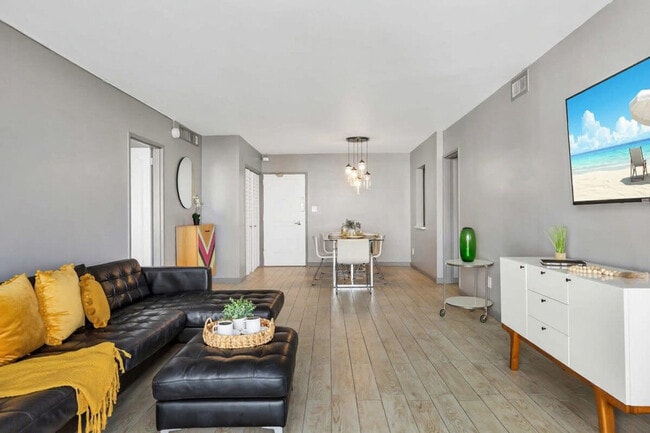 5151 Collins Ave, Unit SI ID1227341P in Miami Beach, FL - Building Photo - Building Photo