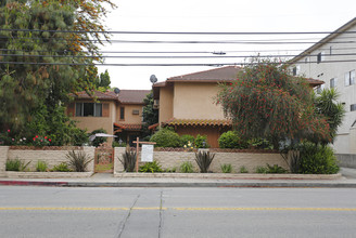 11544 Moorpark St in Studio City, CA - Building Photo - Building Photo