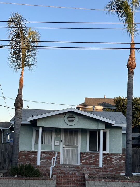 1028 S Grand Ave in San Pedro, CA - Building Photo