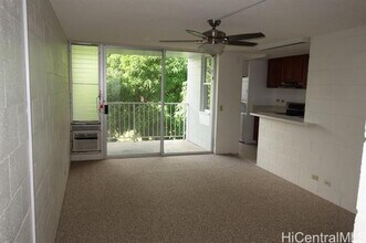 647 Kunawai Ln in Honolulu, HI - Building Photo - Building Photo