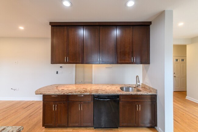 87 Atherton St, Unit A in Boston, MA - Building Photo - Building Photo