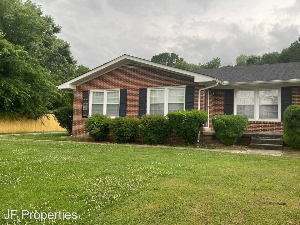 3006 Barfield Rd in Murfreesboro, TN - Building Photo