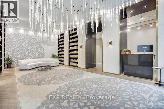 428 Sparks St. in Ottawa, ON - Building Photo - Building Photo