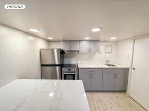 89 Irving Pl in Brooklyn, NY - Building Photo - Building Photo