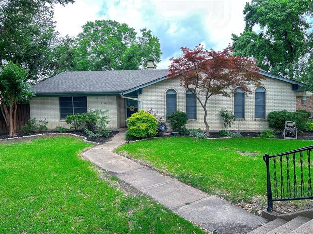 property at 2733 Biloxi Ln