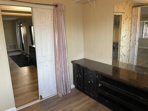23057 Big Tee Dr in Canyon Lake, CA - Building Photo - Building Photo