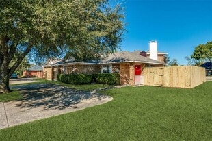 8940 Thompson Cir in Frisco, TX - Building Photo