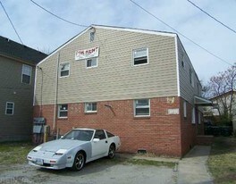 1819 Tidewater Dr in Norfolk, VA - Building Photo