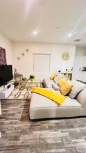 909 Oakwood St in Montebello, CA - Building Photo - Building Photo