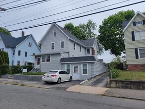 141 Hawkins St in Derby, CT - Building Photo - Building Photo