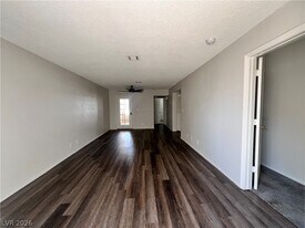 1935 Scimitar Dr in Henderson, NV - Building Photo