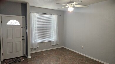 4415 SW 34th St, Unit 106- 2bed, 2.5 bath in Gainesville, FL - Building Photo - Building Photo