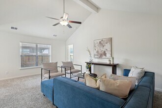 13527 Roosevelt Arch Dr in Ponder, TX - Building Photo - Building Photo