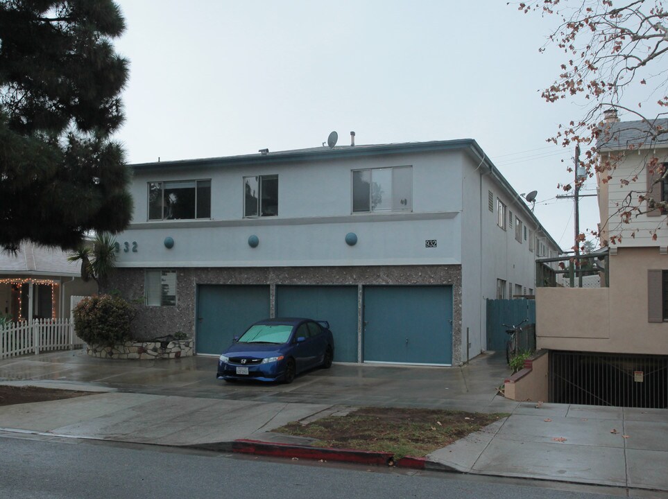 932 11th St in Santa Monica, CA - Building Photo