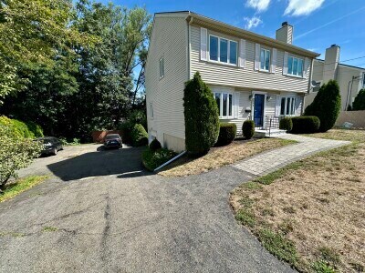 215 Main St in Waltham, MA - Building Photo