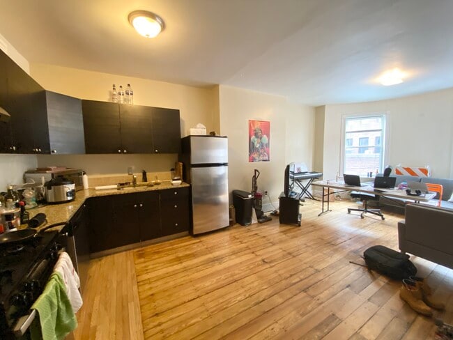 76 Saint Stephen St, Unit 2 in Boston, MA - Building Photo - Building Photo