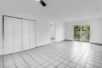 4707 NW 7th St in Miami, FL - Building Photo - Building Photo