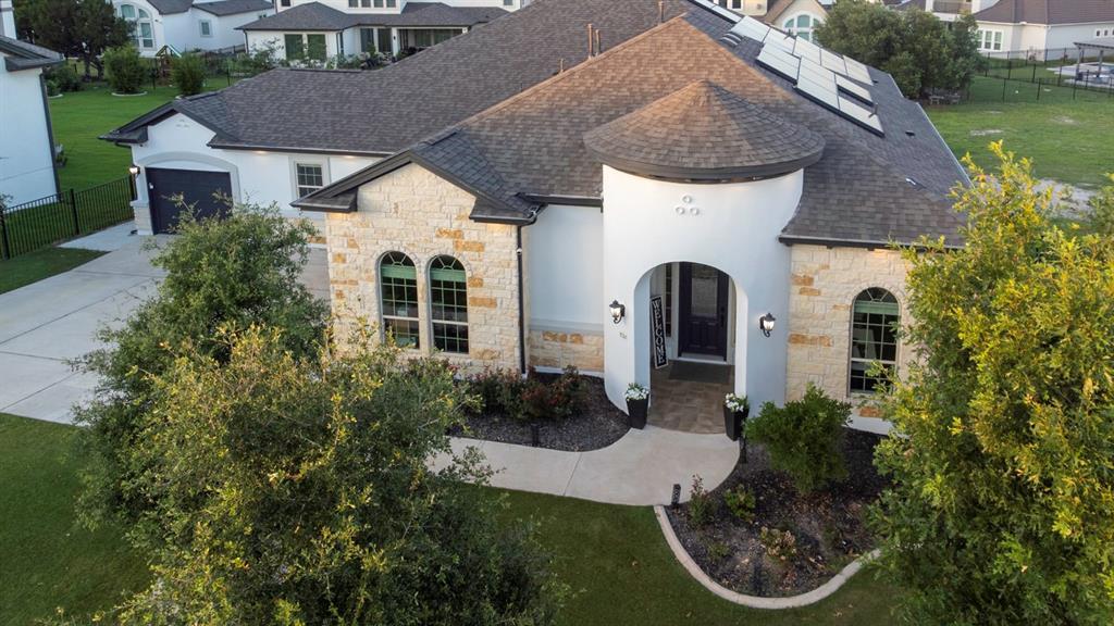 1720 Boscello Ct in Volente, TX - Building Photo