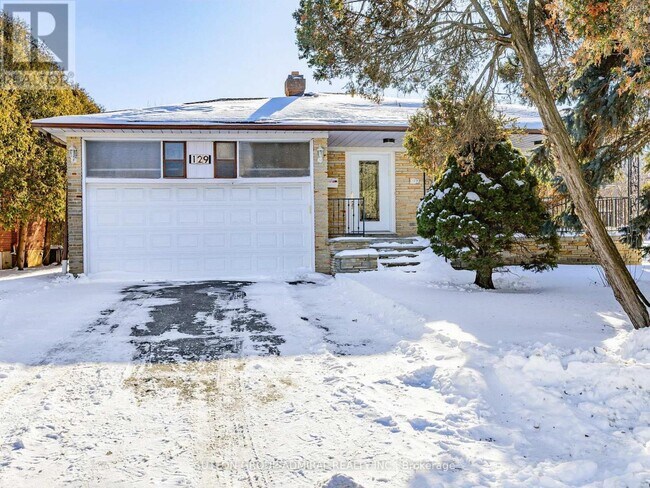 129 Crestwood Rd in Vaughan, ON - Building Photo - Building Photo