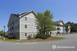 Cherry Hill Apartments in Newmarket, NH - Building Photo