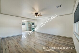 330 E 6th St in Edmond, OK - Building Photo - Building Photo