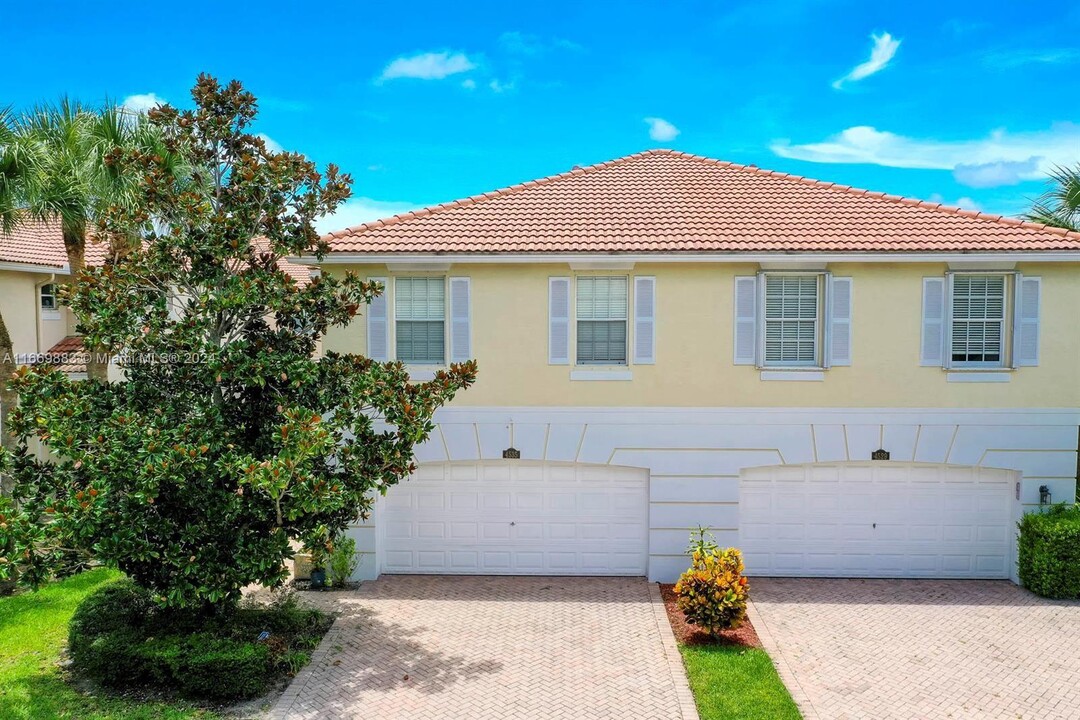 4535 Thornwood Cir in West Palm Beach, FL - Foto de edificio