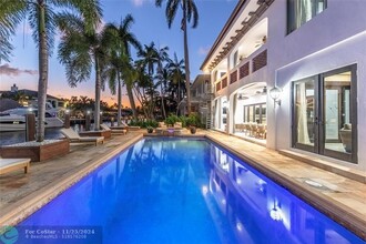 2430 Castilla Isle in Fort Lauderdale, FL - Building Photo - Building Photo