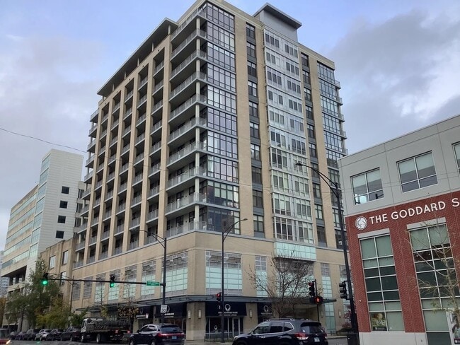 property at 212 E Cullerton St