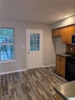 2918 Rhonda Ln in Allentown, PA - Building Photo