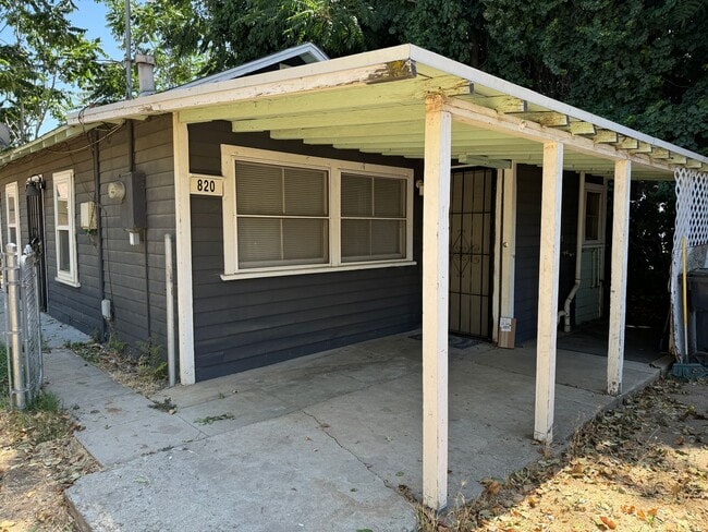property at 822-822 Elm Ave