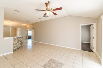 3748 Maddie Ln in Jacksonville, FL - Foto de edificio - Building Photo