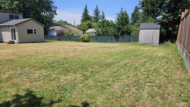 2726 SE 165th Ave in Portland, OR - Building Photo - Building Photo