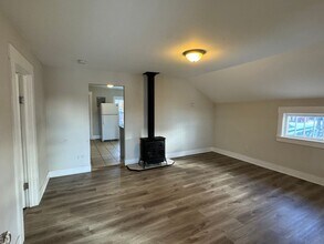 1002 W Pine St-Unit -A in Missoula, MT - Foto de edificio - Building Photo