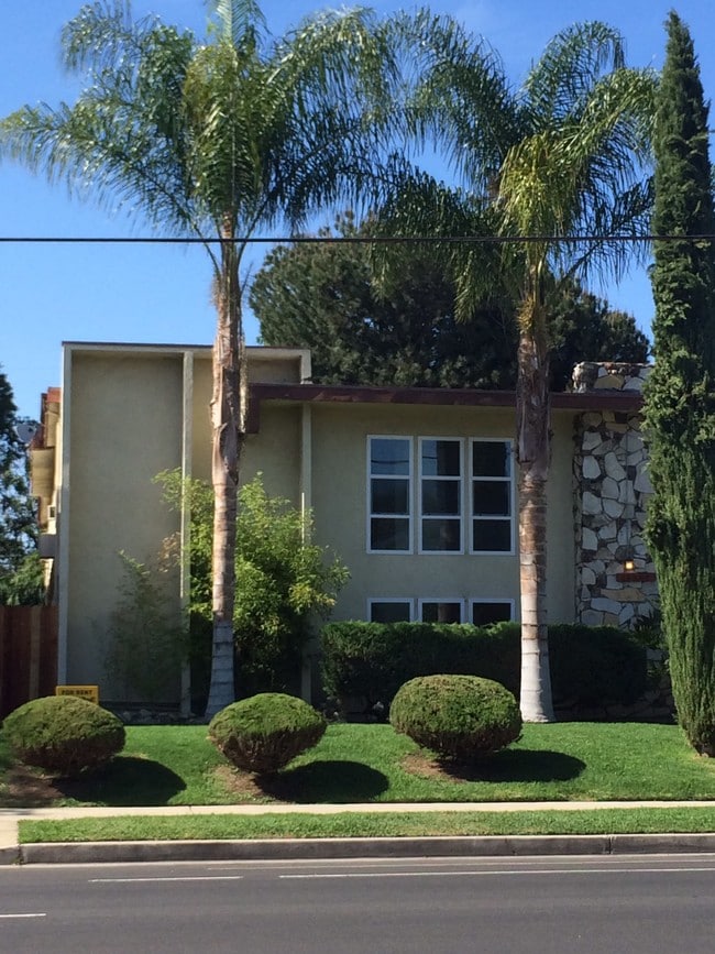 13847 Burbank Blvd, Unit 2, Unit 2