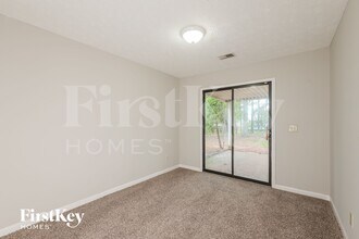 484 Rhett Dr in Loganville, GA - Building Photo - Building Photo