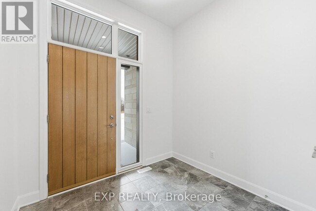 1192 Spoor St in Ottawa, ON - Building Photo - Building Photo